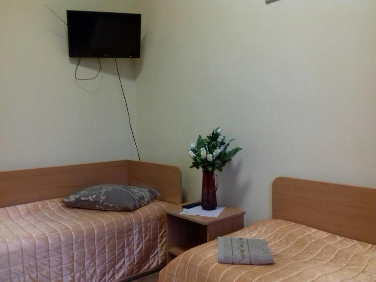 Hotel As 1 Uzjhorod Exteriör bild